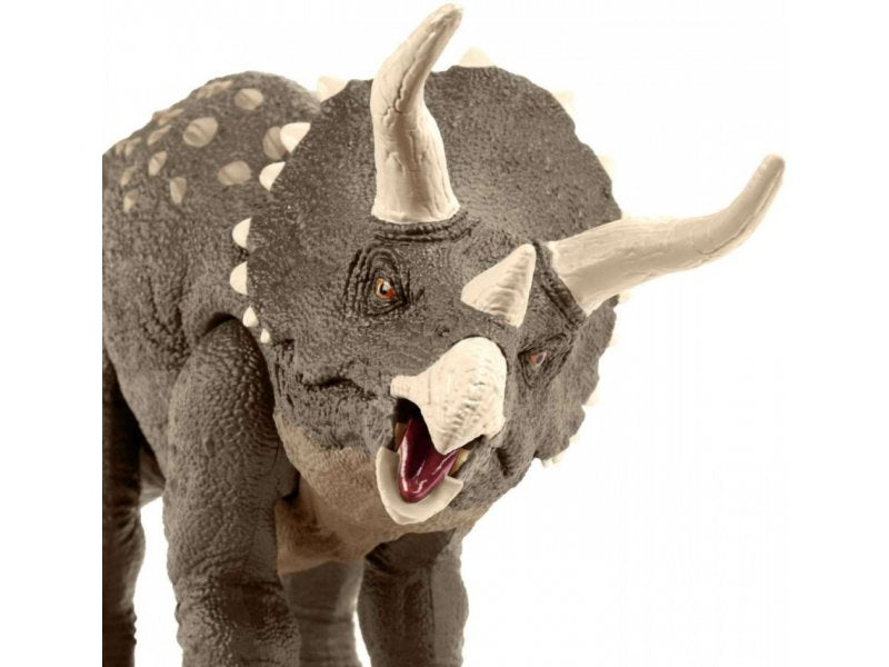 Mattel Jurassic World Dinosaur Toy, Habitat Defender Triceratops Action Figure Made from 60 Per Cent ISCC Certified Plastic