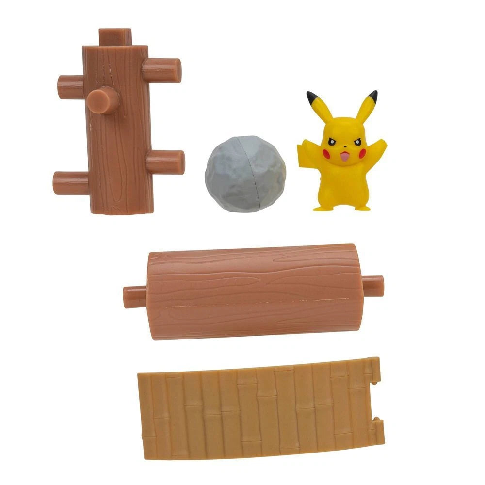Jazwares Pokémon Carry CASE Battle Desert PLAYSET - Portable Transforming Playset with Action Features and 2-inch Pikachu Battle Figure