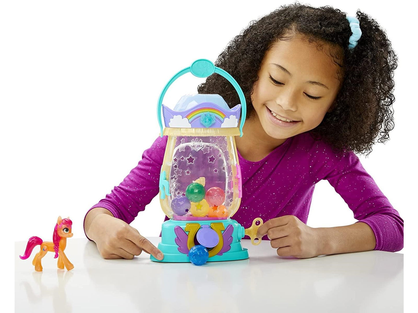 My Little Pony: A New Generation Movie Sparkle Reveal Lantern Sunny Starscout - Light Up Toy with 25 Pieces, Surprises